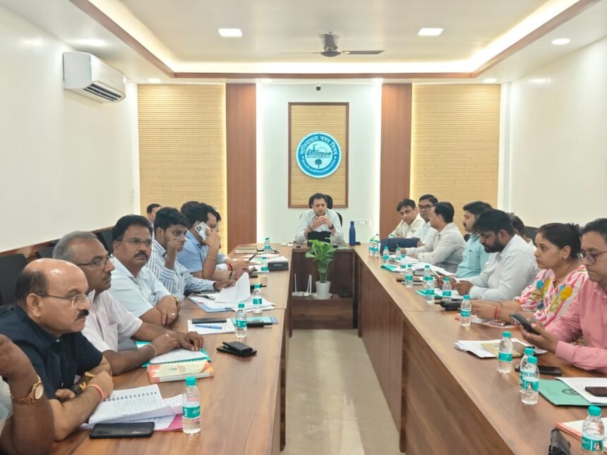 Ghaziabad The Ghaziabad Municipal Corporation is working to strengthen water supply amid extreme heat, and a trial of Gangajal has begun in Vijay Nagar. IMAGE CREDIT TO नगर निगम