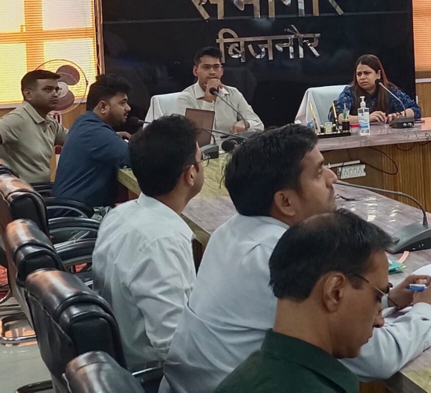 Bijnor The District Magistrate issued orders in Bijnor to tighten action against those causing pollution and made 100% barcoding mandatory in hospitals. IMAGE CREDIT TO सूचना विभाग
