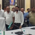 Merchants expressed strong anger over issues related to multilevel parking, stray animals, and traffic management, raising serious concerns. IMAGE CREDIT TO REPORTER