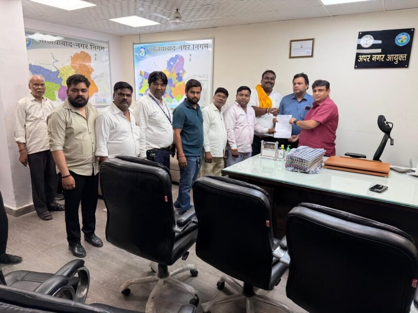 The Municipal Corporation has announced a salary hike for its employees and warned of action against individuals spreading provocation. IMAGE CREDIT TO नगर निगम