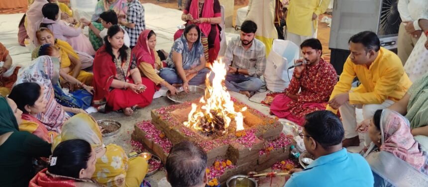 “The grand conclusion of the Shrimad Bhagwat Katha with the episodes of Sudama’s character and Parikshit’s salvation.” — IMAGE CREDIT TO REPORTER