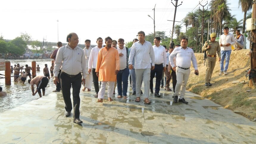 District Magistrate Strict on Arrangements at Chhota Haridwar; Conducts Surprise Inspection and Issues Improvement Instructions — IMAGE CREDIT TO INFORMATION DEPARTMENT