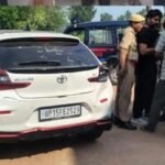 Two Youths Hit While a Car Was Being Reversed; One Dead, One Seriously Injured – IMAGE CREDIT TO पुलिस