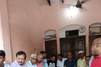 After breaking the lock of a house, goods worth ₹35 lakh were stolen; traders have demanded a swift resolution of the case. IMAGE CREDIT TO रिपोर्टर
