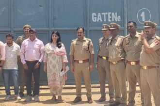 The administration launched a major crackdown on illegal earnings, and property worth ₹168 crore belonging to gangster Atiq Ahmed was attached (seized). IMAGE CREDIT TO POLICE