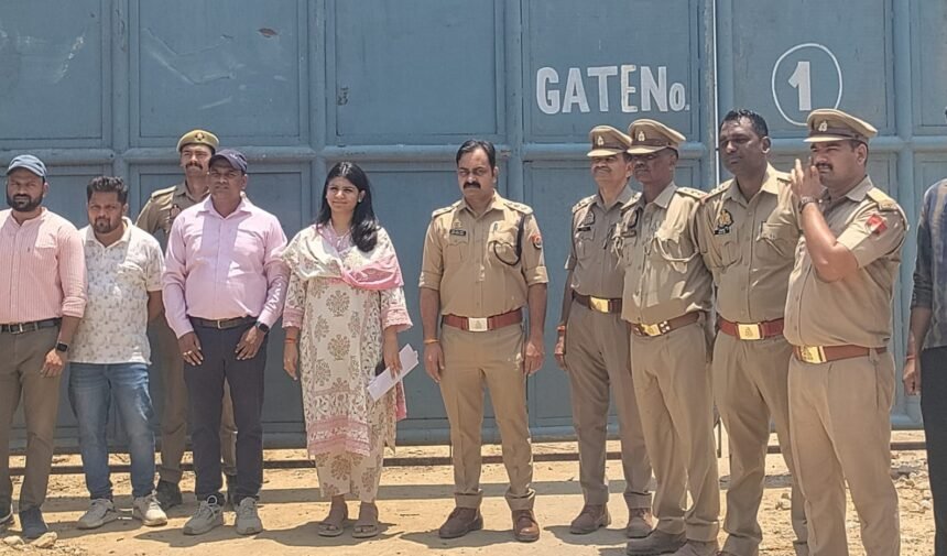 The administration launched a major crackdown on illegal earnings, and property worth ₹168 crore belonging to gangster Atiq Ahmed was attached (seized). IMAGE CREDIT TO POLICE
