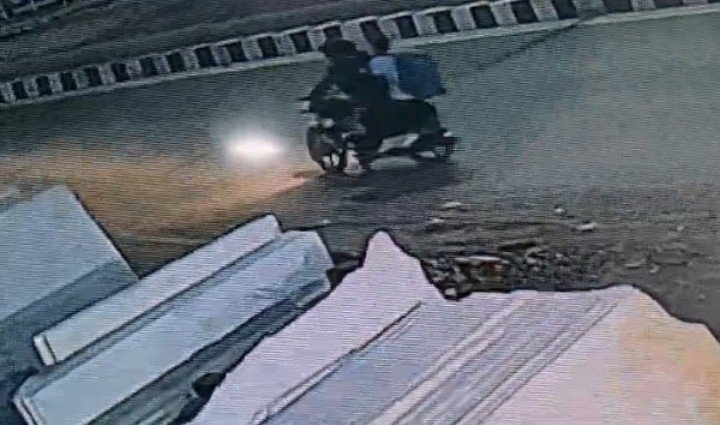 Crores looted from a timber trader’s house: all four criminals captured on CCTV; police close to solving the case — IMAGE CREDIT TO POLICE