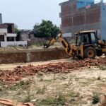 HPDA Bulldozer Action in Pilkhuwa: 42,000 Square Meters of Illegal Plotting Demolished, Creating Panic Among Colonizers and Illegal Builders – IMAGE CREDIT TO AUTHORITY