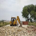 Major Crackdown by Ghaziabad Development Authority (Ghaziabad Development Authority) on Illegal Construction: Colony Being Developed Over 44 Bighas and Several Structures Demolished Amid Strong Opposition – IMAGE CREDIT TO प्राधिकरण