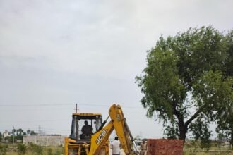 Major Crackdown by Ghaziabad Development Authority (Ghaziabad Development Authority) on Illegal Construction: Colony Being Developed Over 44 Bighas and Several Structures Demolished Amid Strong Opposition – IMAGE CREDIT TO प्राधिकरण
