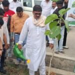 MLA Participates in Tree Plantation with Degree College Students – IMAGE CREDIT TO रिपोर्टर