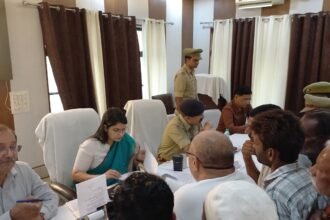 Before Tehsil Samadhan Diwas, the DM conducted a surprise inspection of Dhaulana Tehsil and warned officials — IMAGE CREDIT TO सूचना विभाग