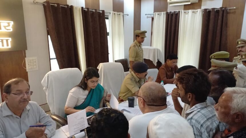 Before Tehsil Samadhan Diwas, the DM conducted a surprise inspection of Dhaulana Tehsil and warned officials — IMAGE CREDIT TO सूचना विभाग