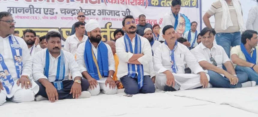 In the Satta Parivartan Yatra, Chandrashekhar Azad targeted the government and raised issues of employment and social justice — IMAGE CREDIT TO रिपोर्टर
