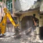 Major action by GDA in Ghaziabad: Illegal colonies demolished in NH-09, Siddharth Vihar and Hindon floodplain area; bulldozers ran amid heavy protest — IMAGE CREDIT TO प्राधिकरण
