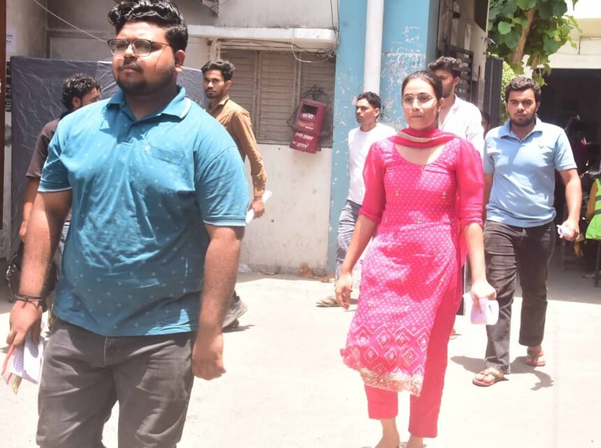 First day of police recruitment exam concludes peacefully; examination held under tight security at 11 centers — IMAGE CREDIT TO रिपोर्टर