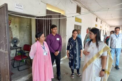 5,589 Candidates Appeared for the Police Recruitment Examination on the Second Day; 2,475 Remained Absent, District Magistrate Kavita Meena Inspected Examination Centers — IMAGE CREDIT TO INFORMATION DEPARTMENT