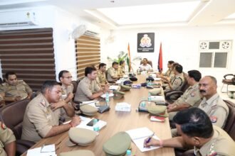 meeting was held in Ghaziabad under the chairmanship of the Police Commissioner regarding the Kanwar Yatra — IMAGE CREDIT TO POLICE