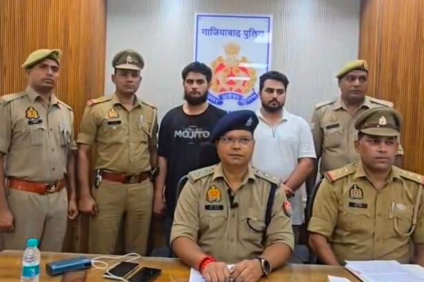 Sahibabad Police Arrest Two Brothers for Stealing Four-Wheelers on Demand — IMAGE CREDIT TO पुलिस