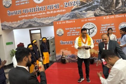 Kailash Mansarovar Yatra 2026: The chants of “Bam Bam Bhole” echoed at Kailash Mansarovar Bhavan, where the GDA gave a grand welcome to Shiva devotees. IMAGE CREDIT TO प्राधिकरण