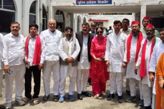 Demand raised for action against those who posted misleading content about Akhilesh Yadav’s daughter; the Samajwadi Party submitted a memorandum to the SP. IMAGE CREDIT TO REPORTER