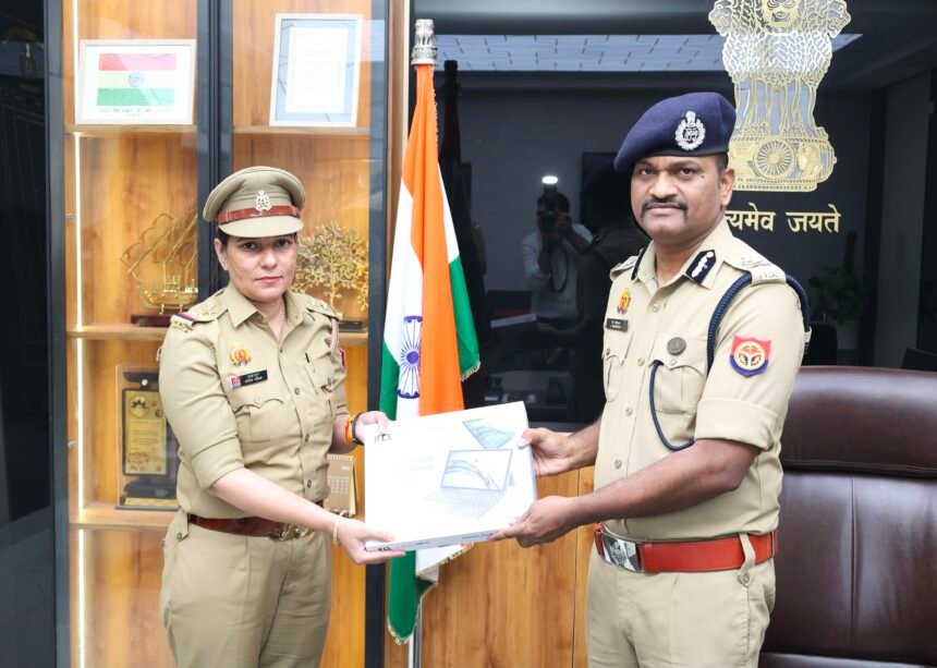 932 investigating officers provided with advanced tablets; investigations to be handled with greater transparency and efficiency — IMAGE CREDIT TO POLICE