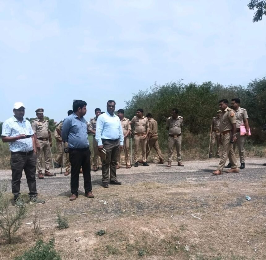 Construction of a power substation remained stalled for 10 months due to a farmer’s demand; work began under the presence of police and PAC. IMAGE CREDIT TO रिपोर्टर