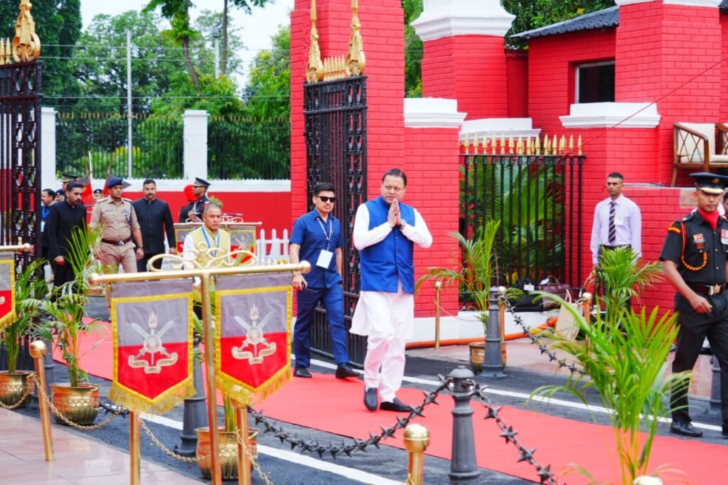 राष्ट्रपति द्रौपदी मुर्मू की उपस्थिति में भारतीय सैन्य अकादमी की पासिंग आउट परेड सम्पन्न, 515 कैडेट बने सैन्य अधिकारी 2 WhatsApp Image 2026 06 13 at 9.16.41 PM