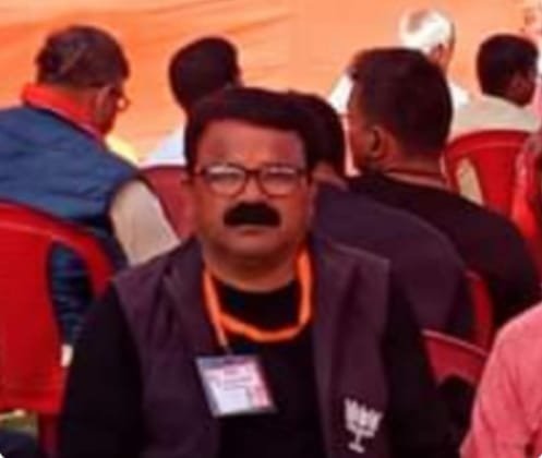 "Blood donation is the best way to serve humanity: Mukesh Chandel." IMAGE CREDIT TO रिपोर्टर