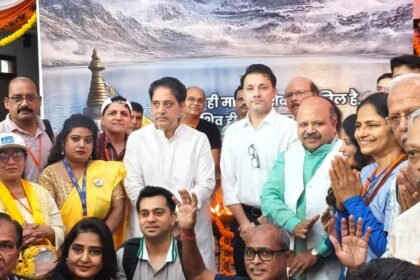 Har Har Mahadev Chants Echo Through Indirapuram: First Batch of Kailash Mansarovar Pilgrims Departs — IMAGE CREDIT TO प्राधिकरण