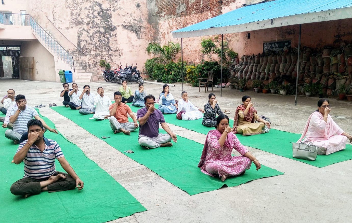 Yoga Camp Organized at Swami Kalyan Dev Girls Inter College — IMAGE CREDIT TO कॉलेज