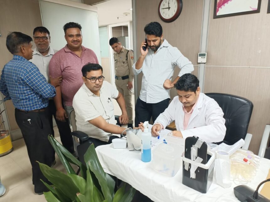Blood Donation Camp Held at MDDA Office: Officials and Employees Donate 40 Units of Blood; Vice-Chairman Says Authority Leads in Social Responsibility Along with Development — IMAGE CREDIT TO प्राधिकरण
