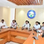 A meeting of the Parking Management Committee was held at the Municipal Corporation headquarters. IMAGE CREDIT TO नगर निगम