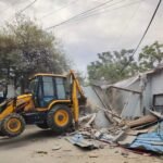 In a major move in Sanjay Nagar, GDA demolished an illegally operating Zepto warehouse. IMAGE CREDIT TO गाजियाबाद विकास प्राधिकरण