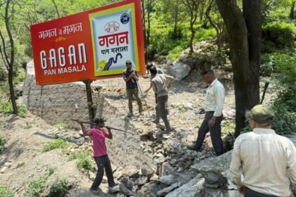 MDDA took action against illegal construction; bulldozers were used in Sahaspur and Mussoorie, demolishing multiple structures and plotted developments. IMAGE CREDIT TO प्राधिकरण