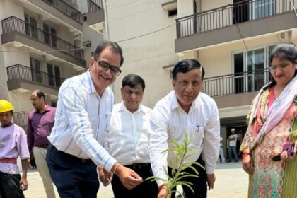 MDDA Focuses on Both Greenery and Bulldozer Action: Vice Chairman Banshidhar Tiwari Conducts Marathon Inspection to Accelerate Development Works — IMAGE CREDIT TO प्राधिकरण