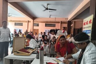 Free Eye Check-up Camp Held at Blue World Public School; More Than 200 People Examined IMAGE CREDIT TO रिपोर्टर