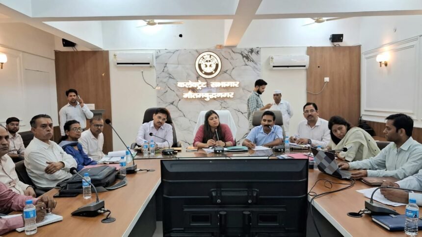 The District Magistrate has issued strict instructions regarding road safety and emphasized the need to run an awareness campaign. IMAGE CREDIT TO सूचना विभाग