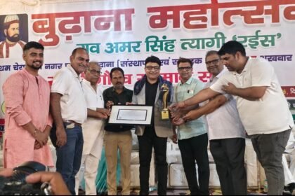 At the Budhana Festival, a poetry symposium created a captivating atmosphere, and journalists along with distinguished guests were honored. IMAGE CREDIT TO रिपोर्टर