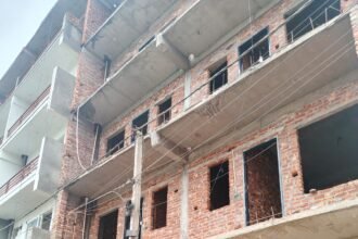MDDA's mega-action in Rishikesh: Bulldozers roar at 5 locations, demolish illegal plots and seal multi-storey buildings, IMAGE CREDIT TO प्राधिकरण