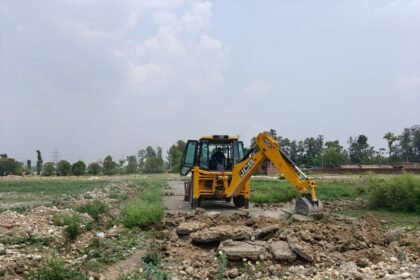 MDDA’s Major Action: Illegal Colony Spread Over 50 Bighas in Sahaspur Demolished! IMAGE CREDIT TO AUTHORITY