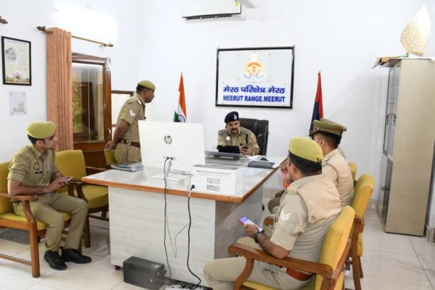 DIG reviewed YAKSH app data entry and monitoring of repeat offenders — IMAGE CREDIT TO पुलिस
