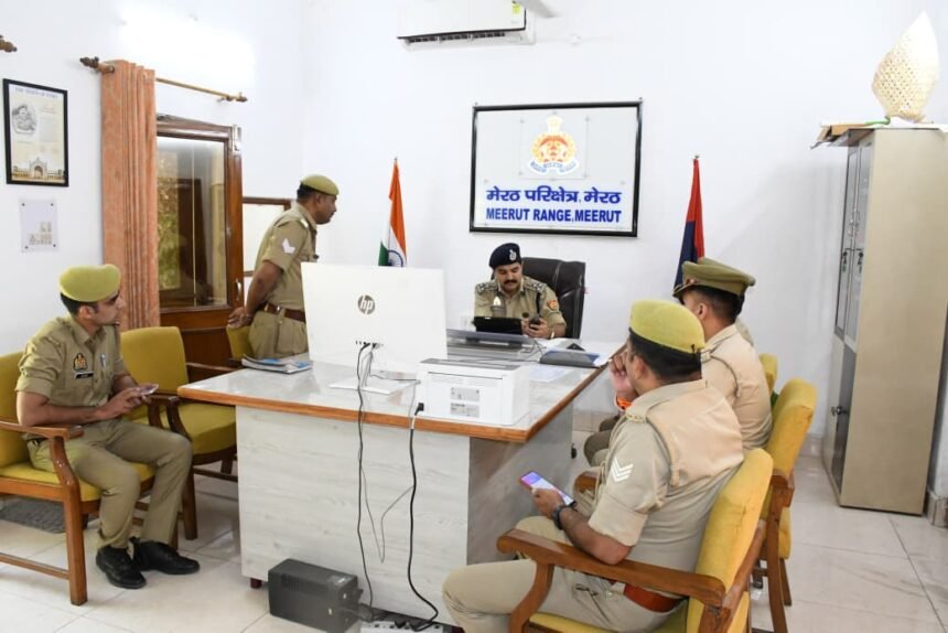 DIG reviewed YAKSH app data entry and monitoring of repeat offenders — IMAGE CREDIT TO पुलिस
