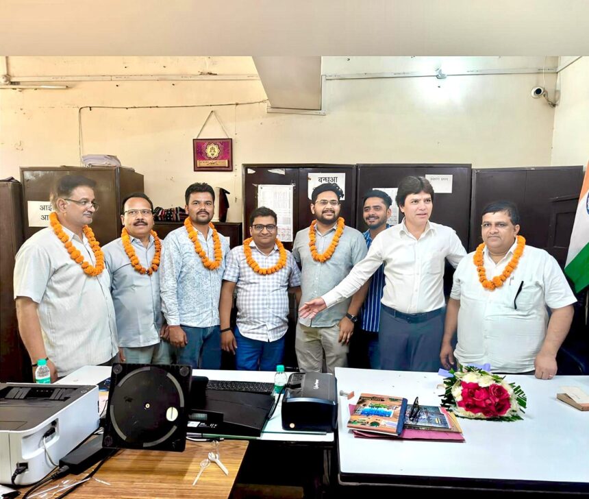 Unopposed election of new executive body of Labour Department Employees Union, Ghaziabad branch — IMAGE CREDIT TO कर्मचारी संघ