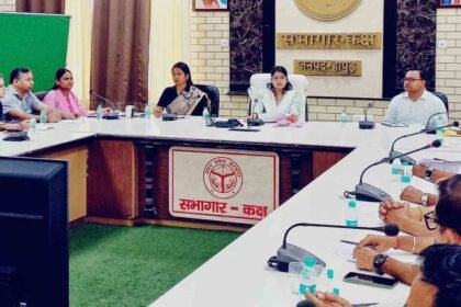 DM Takes a Strict Stand on Road Safety: Routes for Auto-Rickshaws and E-Rickshaws to Be Fixed; Road Potholes to Be Filled Within Seven Days — IMAGE CREDIT TO सूचना विभाग
