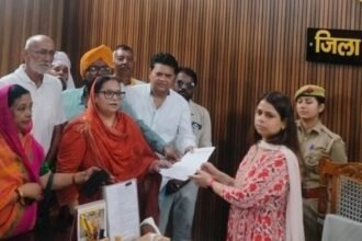 Congress submitted a memorandum demanding an investigation into the Ram Mandir Trust fund — IMAGE CREDIT TO रिपोर्टर