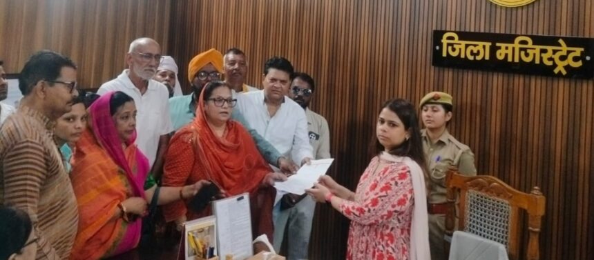 Congress submitted a memorandum demanding an investigation into the Ram Mandir Trust fund — IMAGE CREDIT TO रिपोर्टर