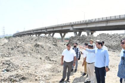 The Municipal Commissioner himself visited the site to review development projects and also inspected the Biodiversity Park — IMAGE CREDIT TO नगर निगम