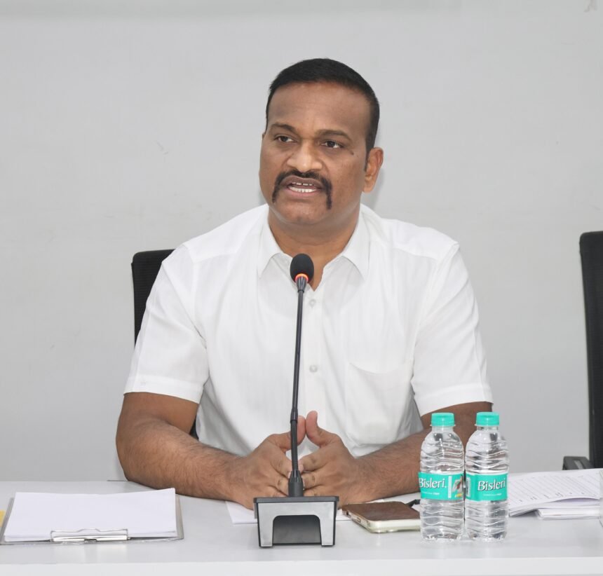 Review and dialogue session held under the chairmanship of the Police Commissioner on women’s safety — IMAGE CREDIT TO पुलिस