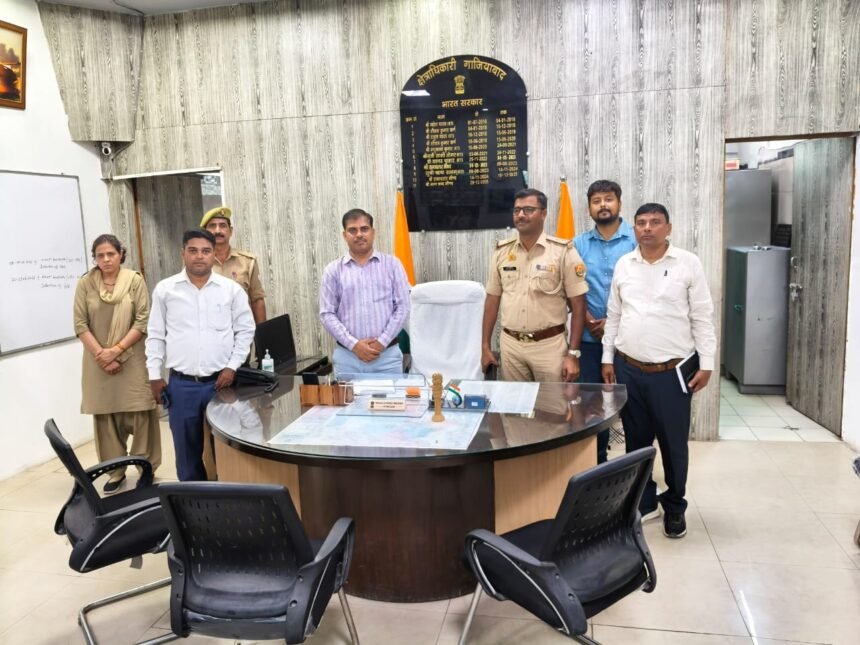 “Special rescue operation for destitute and helpless people in Ghaziabad; administration appeals for cooperation” IMAGE CREDIT TO सूचना विभाग